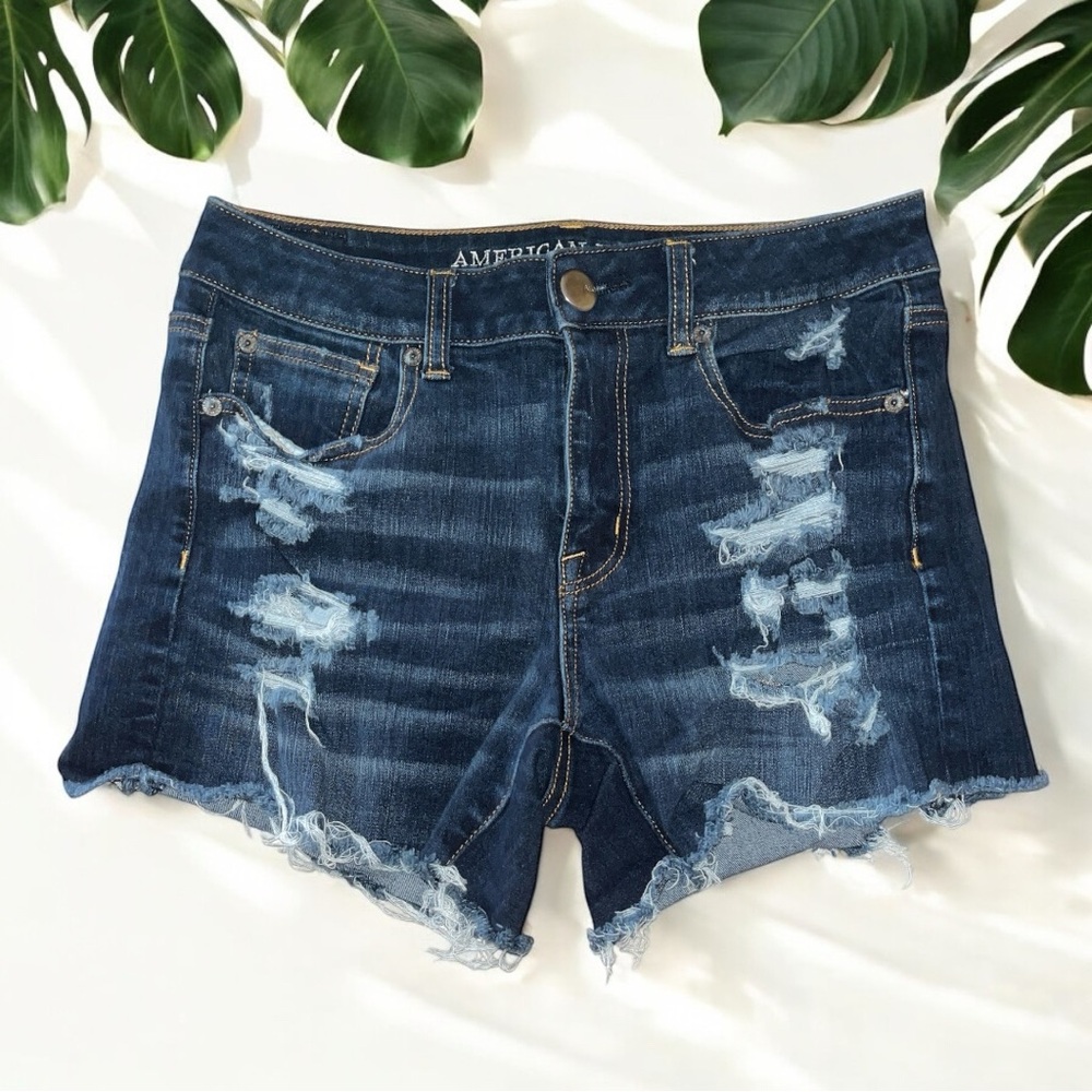 American Eagle Distressed Hi-Rise Shortie